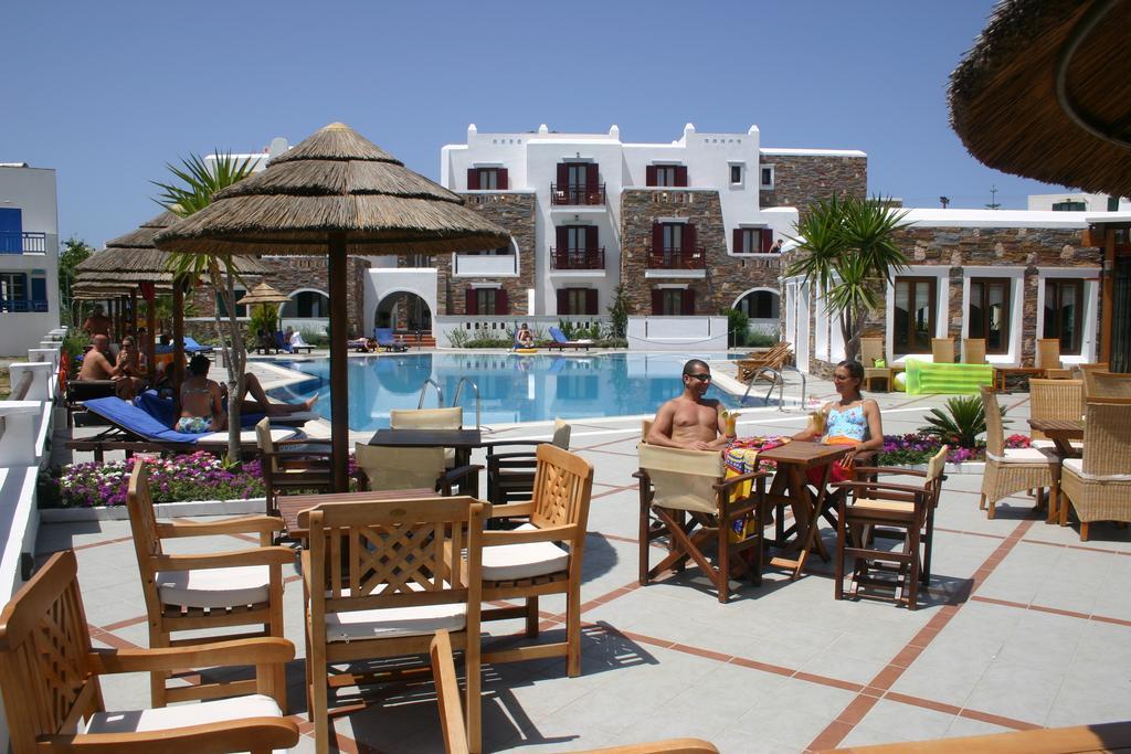 מלון Naxos 3*